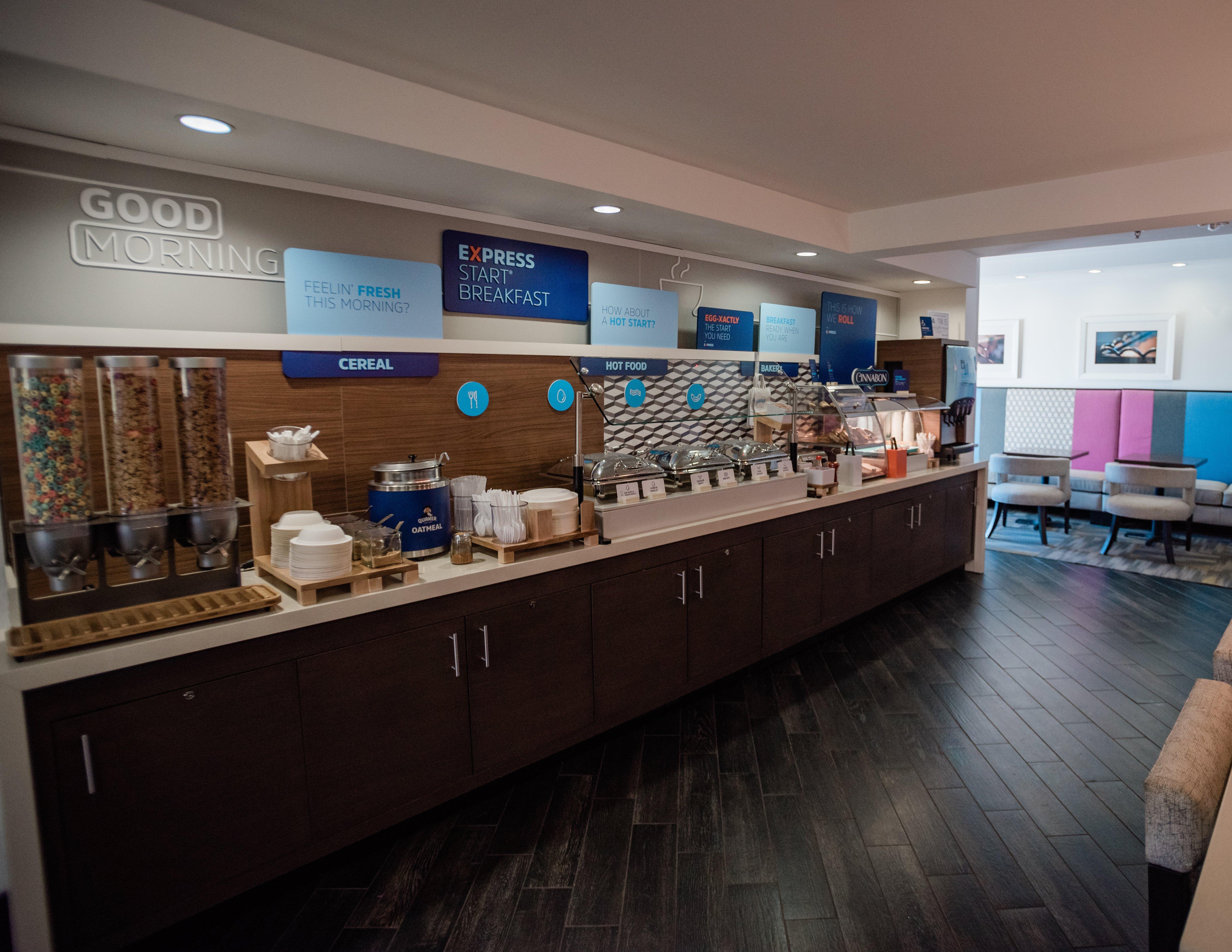 Holiday Inn Express Hickory - Hickory Mart By Ihg Экстерьер фото